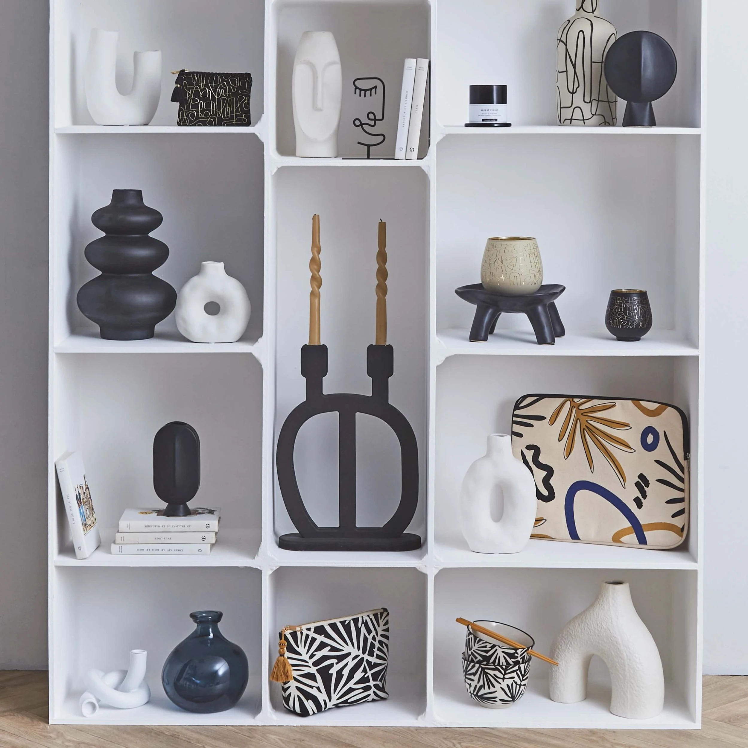 SEMA DESIGN Photophore Ligne Creme+dore D12xh12cm Verre 5 SEMA DESIGN Photophore Ligne Creme+dore D12xh12cm Verre – Image 3